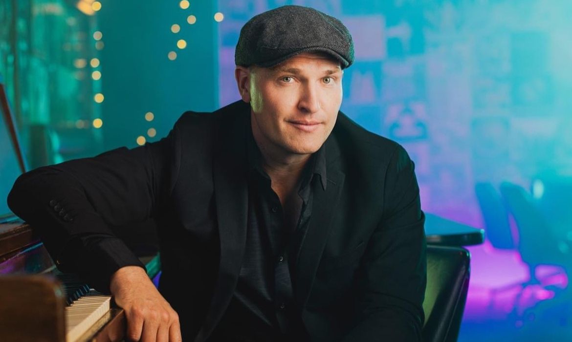 Matthew Mayer in Concert